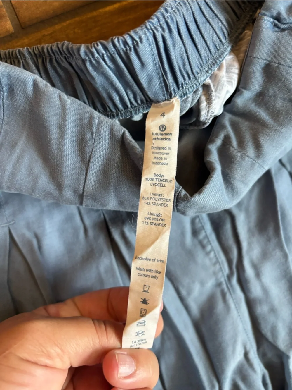 Lululemon Pleated Wide Leg Pants Blue Gray Tencel Size 4